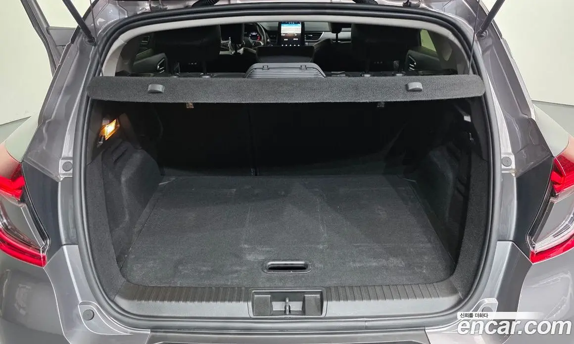 Renault (Samsung) Captur 2021 1.3 автомат (гидро), фото 30 Renault (Samsung) Captur 2021 1.3 автомат (гидро), фото 30