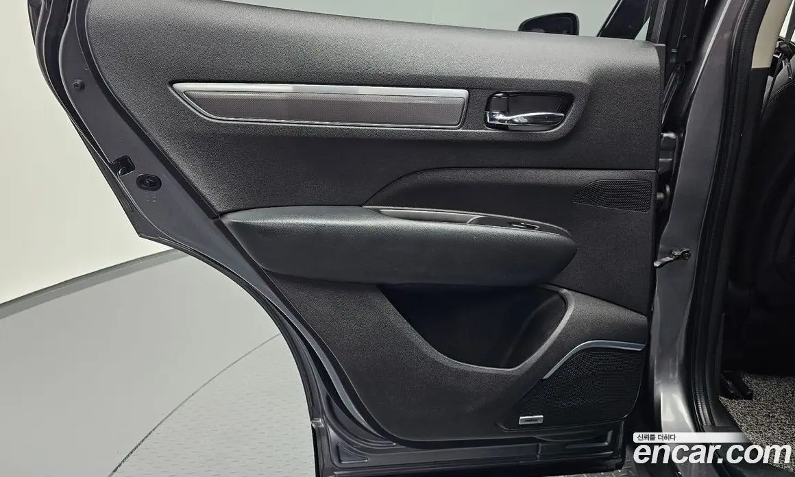 Renault (Samsung) QM6 2016 2.0 автомат (гидро), фото 15 Renault (Samsung) QM6 2016 2.0 автомат (гидро), фото 15