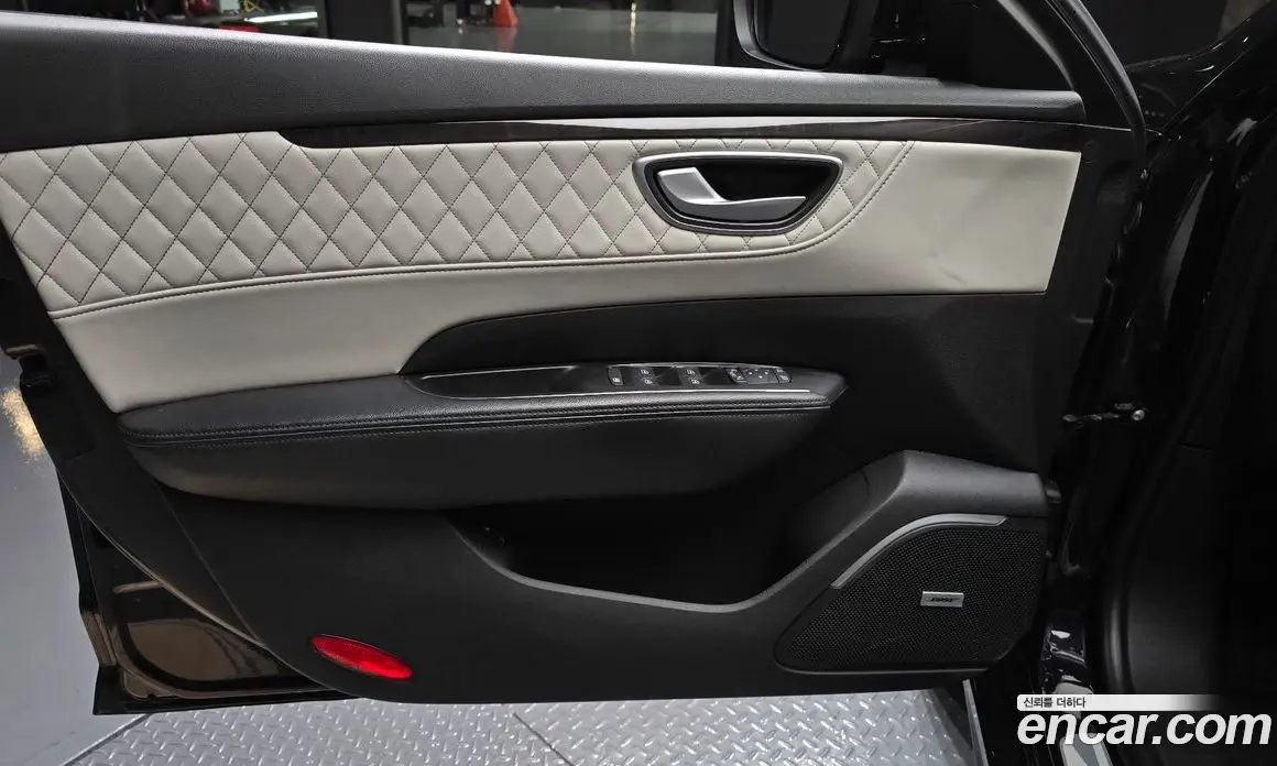 Renault (Samsung) SM6 2017 2.0 автомат (гидро), фото 14 Renault (Samsung) SM6 2017 2.0 автомат (гидро), фото 14