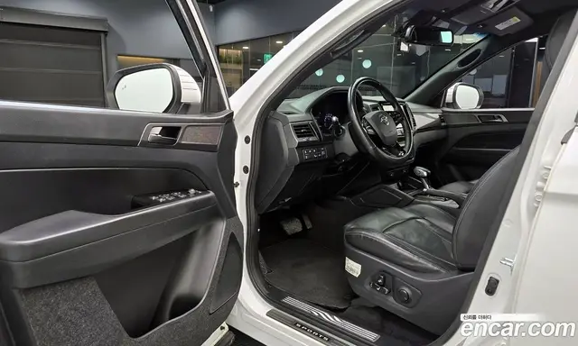 SsangYong Rexton 2021 2.2 автомат (гидро), миниатюра 11 SsangYong Rexton 2021 2.2 автомат (гидро), миниатюра 11