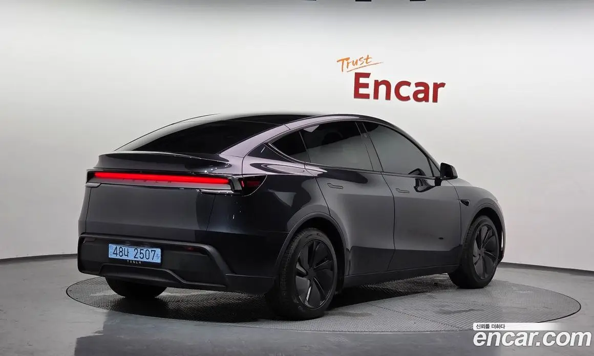 Tesla Model Y 2025 0.2 автомат (гидро), фото 2 Tesla Model Y 2025 0.2 автомат (гидро), фото 2