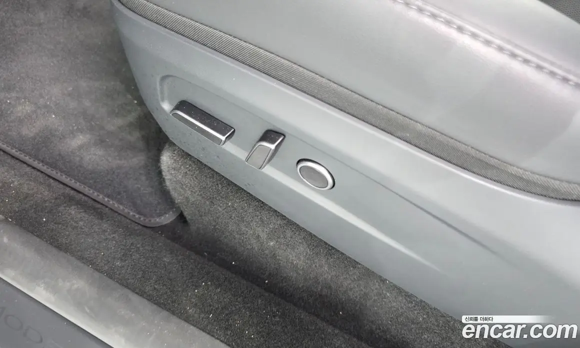 Tesla Model Y 2025 0.2 автомат (гидро), фото 32 Tesla Model Y 2025 0.2 автомат (гидро), фото 32