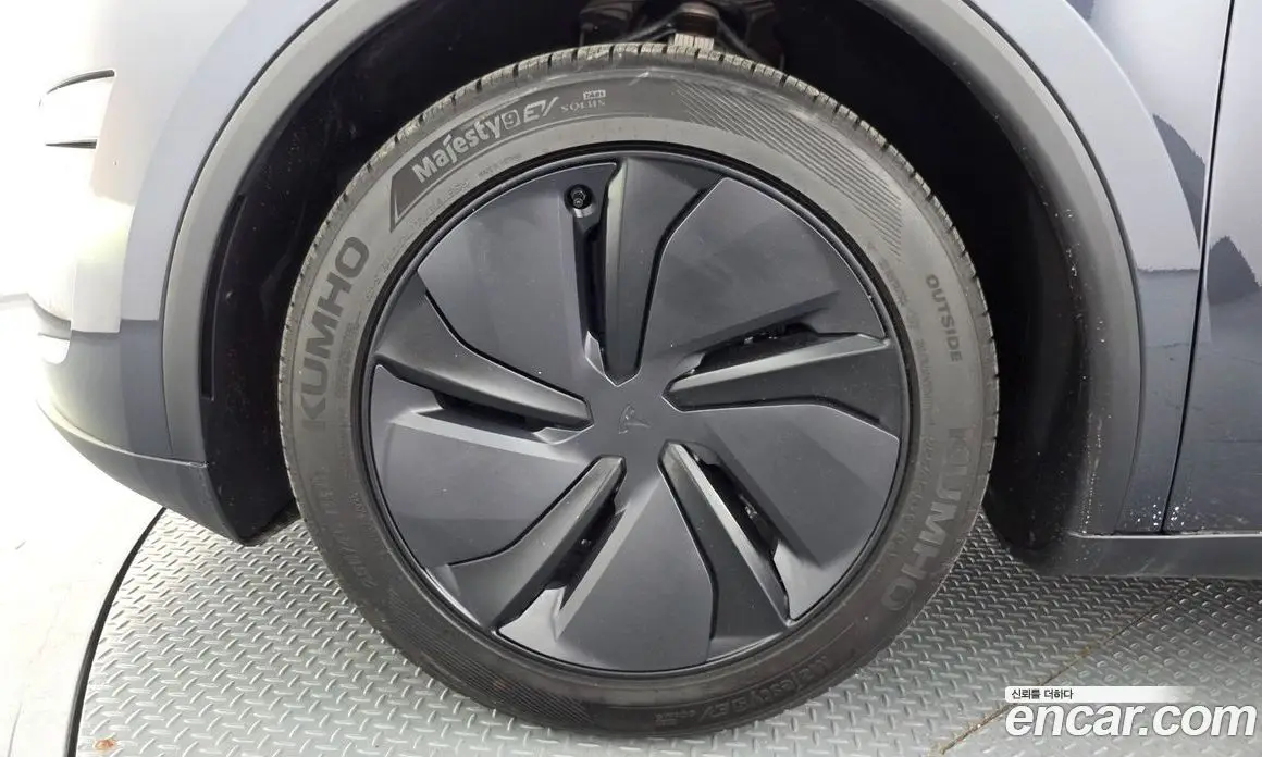 Tesla Model Y 2025 0.2 автомат (гидро), фото 5 Tesla Model Y 2025 0.2 автомат (гидро), фото 5