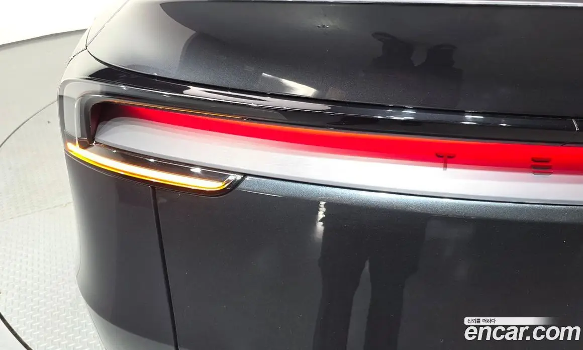 Tesla Model Y 2025 0.2 автомат (гидро), фото 9 Tesla Model Y 2025 0.2 автомат (гидро), фото 9