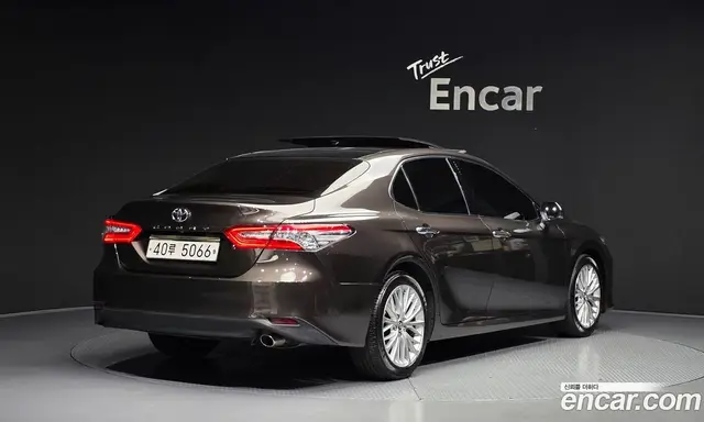 Toyota Camry 2019 2.5 автомат (гидро), миниатюра 2
