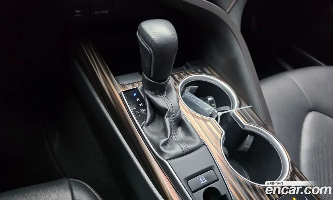 Toyota Camry 2019 2.5 автомат (гидро), фото 12