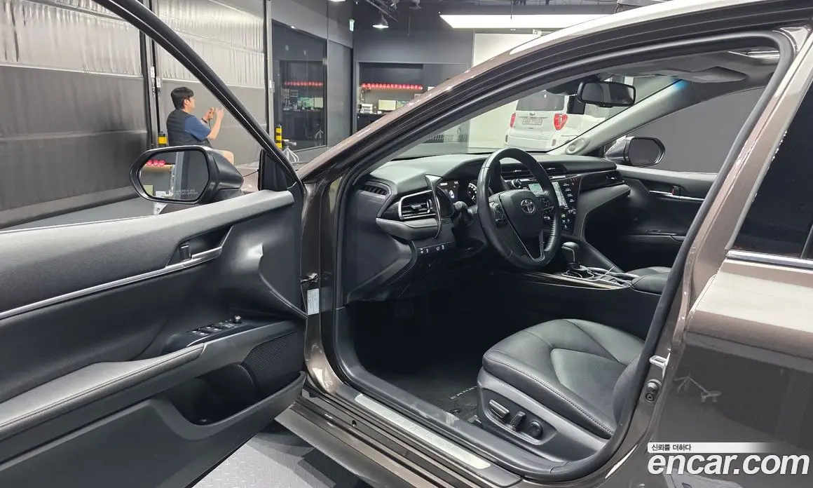 Toyota Camry 2019 2.5 автомат (гидро), фото 13