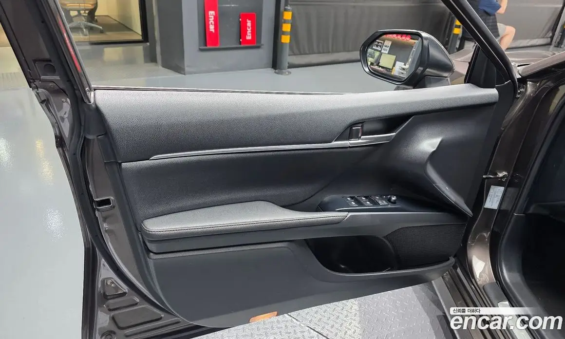 Toyota Camry 2019 2.5 автомат (гидро), фото 14