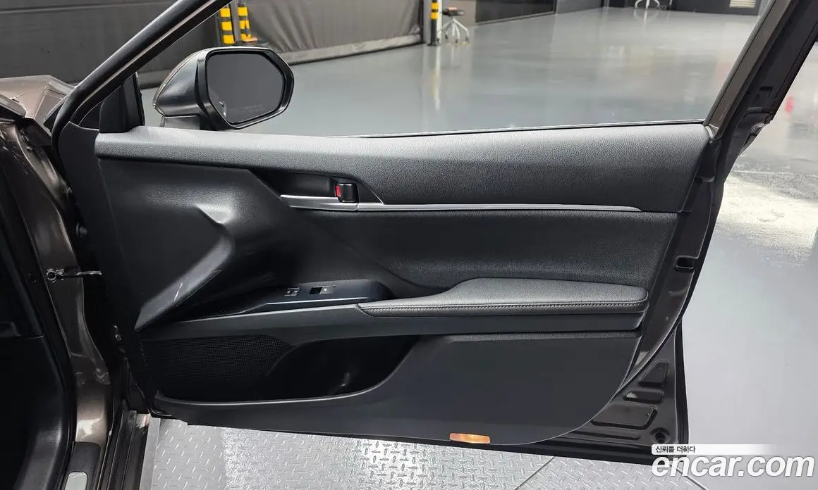 Toyota Camry 2019 2.5 автомат (гидро), фото 15
