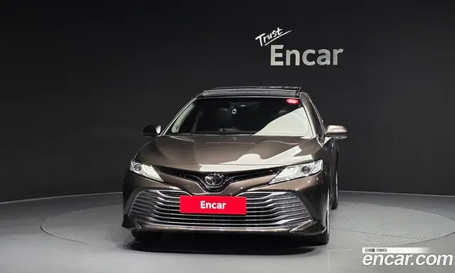 Toyota Camry 2019 2.5 автомат (гидро), миниатюра 3