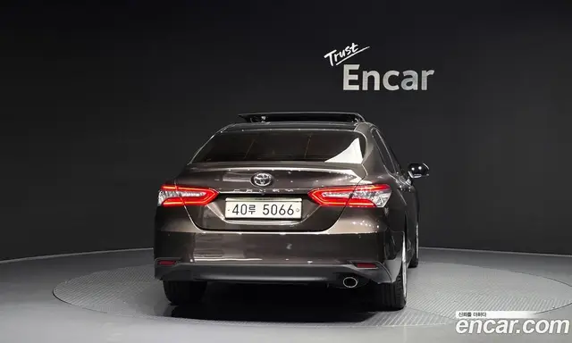 Toyota Camry 2019 2.5 автомат (гидро), миниатюра 4