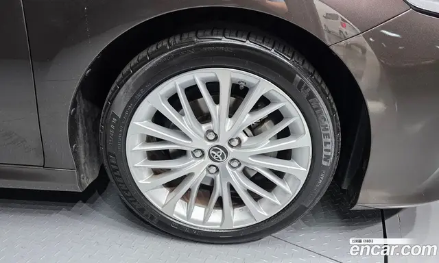 Toyota Camry 2019 2.5 автомат (гидро), миниатюра 7