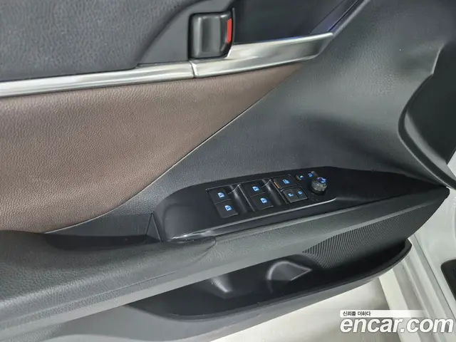 Toyota Camry 2019 2.5 автомат (гидро), миниатюра 8 Toyota Camry 2019 2.5 автомат (гидро), миниатюра 8