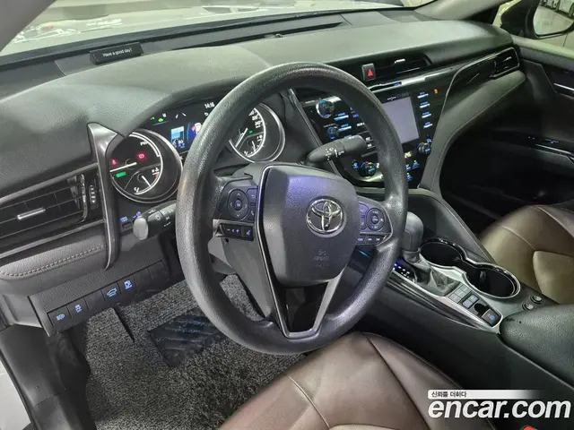 Toyota Camry 2019 2.5 автомат (гидро), миниатюра 10 Toyota Camry 2019 2.5 автомат (гидро), миниатюра 10