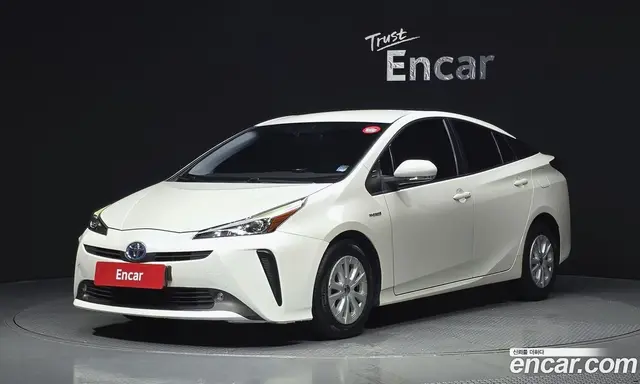 Toyota Prius 2019 1.8 автомат (гидро), миниатюра 1 Toyota Prius 2019 1.8 автомат (гидро), миниатюра 1
