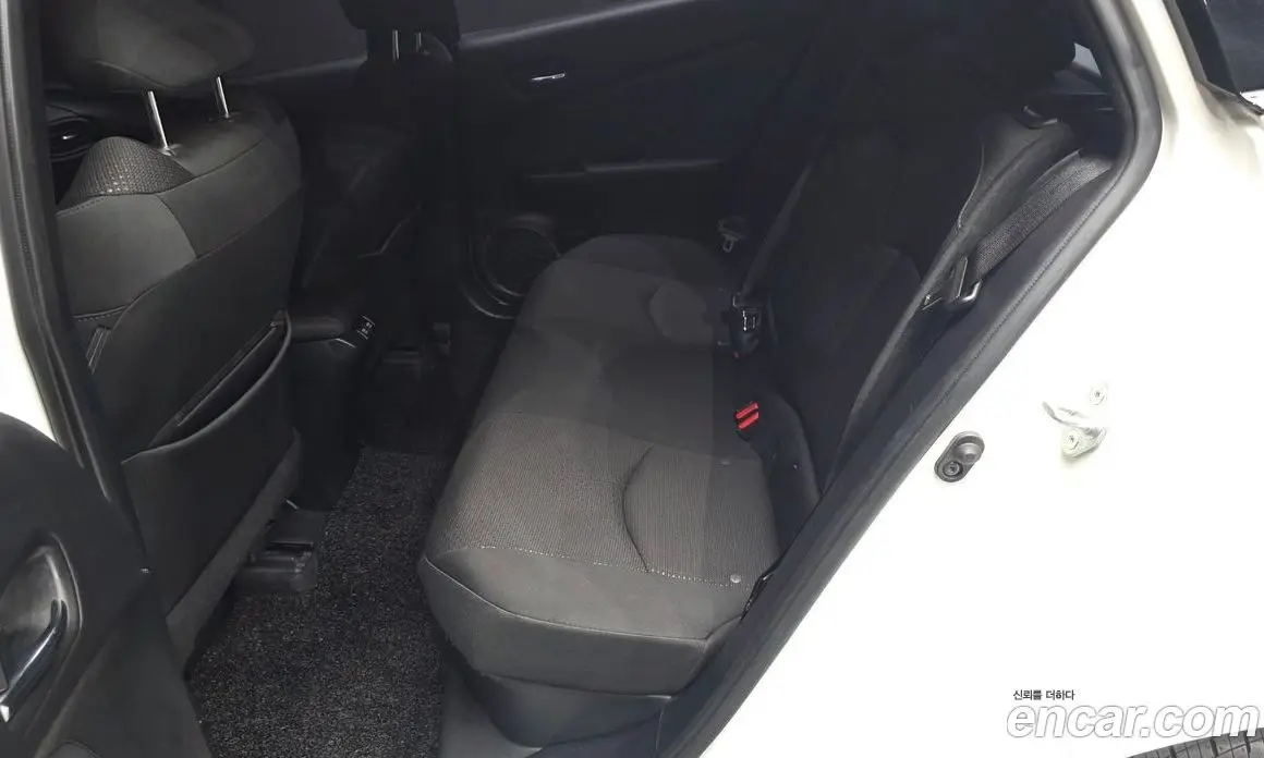 Toyota Prius 2019 1.8 автомат (гидро), фото 18 Toyota Prius 2019 1.8 автомат (гидро), фото 18