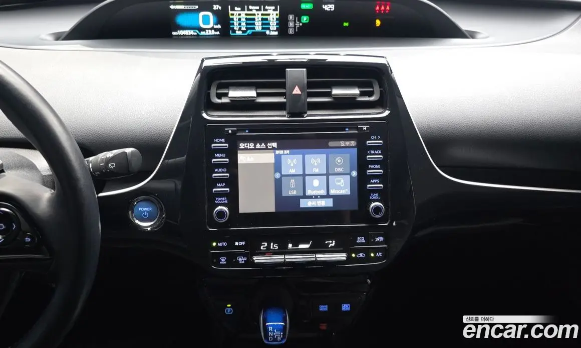 Toyota Prius 2019 1.8 автомат (гидро), фото 20 Toyota Prius 2019 1.8 автомат (гидро), фото 20