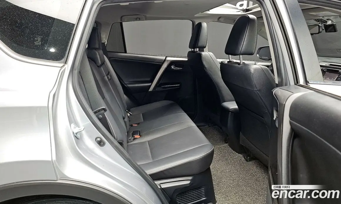 Toyota RAV4 2018 2.5 автомат (гидро), фото 11 Toyota RAV4 2018 2.5 автомат (гидро), фото 11