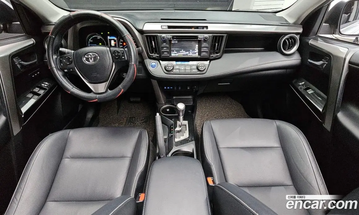 Toyota RAV4 2018 2.5 автомат (гидро), фото 7 Toyota RAV4 2018 2.5 автомат (гидро), фото 7