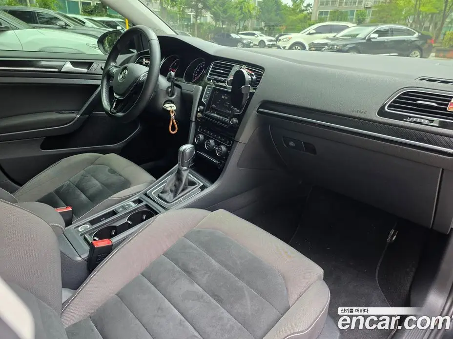 Volkswagen Golf 2015 2.0 автомат (гидро), фото 11 Volkswagen Golf 2015 2.0 автомат (гидро), фото 11