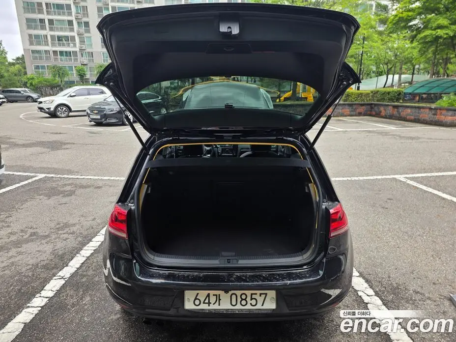 Volkswagen Golf 2015 2.0 автомат (гидро), фото 18 Volkswagen Golf 2015 2.0 автомат (гидро), фото 18