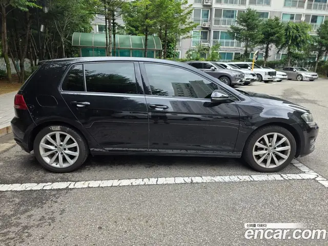 Volkswagen Golf 2015 2.0 автомат (гидро), миниатюра 3 Volkswagen Golf 2015 2.0 автомат (гидро), миниатюра 3