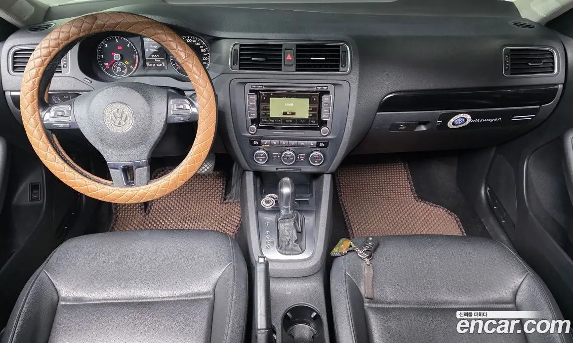 Volkswagen Jetta 2014 2.0 автомат (гидро), фото 7 Volkswagen Jetta 2014 2.0 автомат (гидро), фото 7