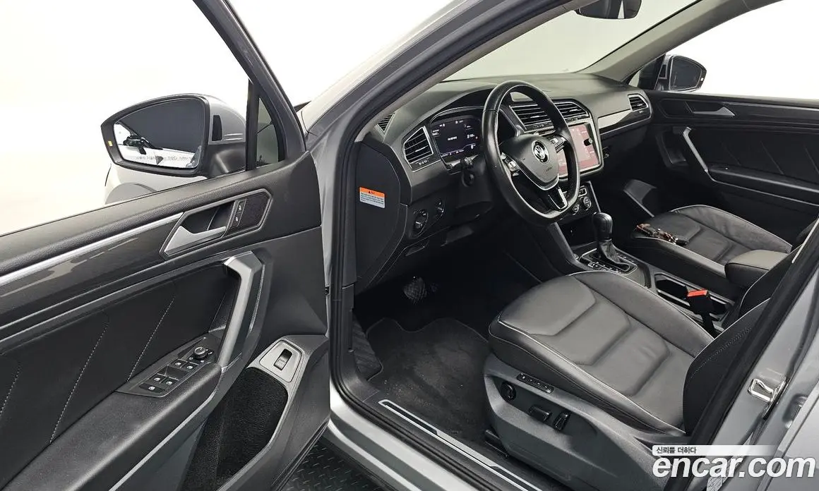Volkswagen Tiguan 2020 2.0 автомат (гидро), фото 12 Volkswagen Tiguan 2020 2.0 автомат (гидро), фото 12