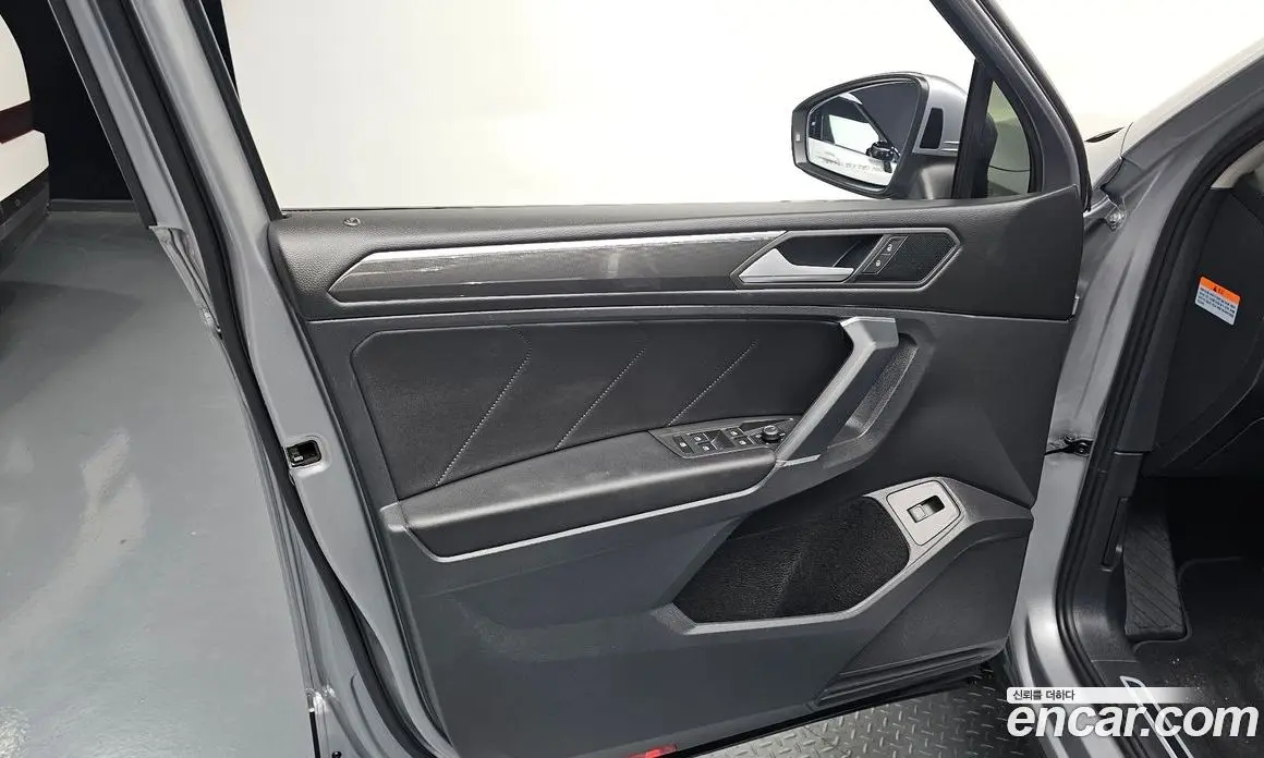 Volkswagen Tiguan 2020 2.0 автомат (гидро), фото 13 Volkswagen Tiguan 2020 2.0 автомат (гидро), фото 13