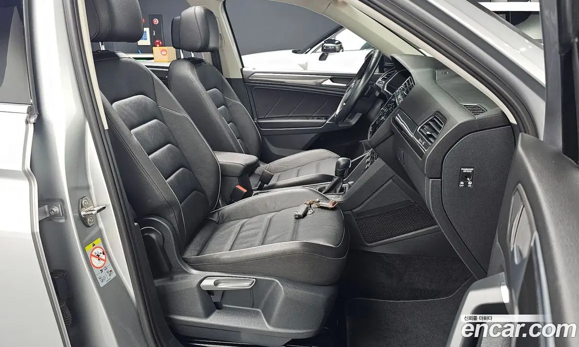 Volkswagen Tiguan 2020 2.0 автомат (гидро), фото 15 Volkswagen Tiguan 2020 2.0 автомат (гидро), фото 15