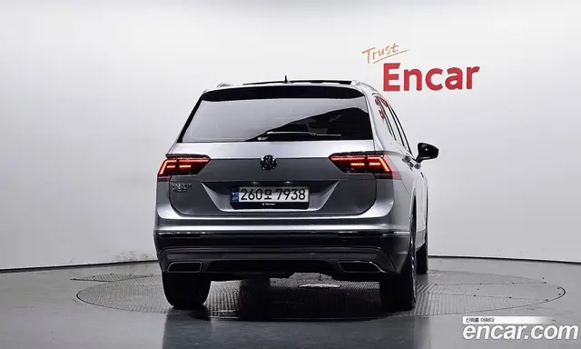 Volkswagen Tiguan 2020 2.0 автомат (гидро), миниатюра 3 Volkswagen Tiguan 2020 2.0 автомат (гидро), миниатюра 3