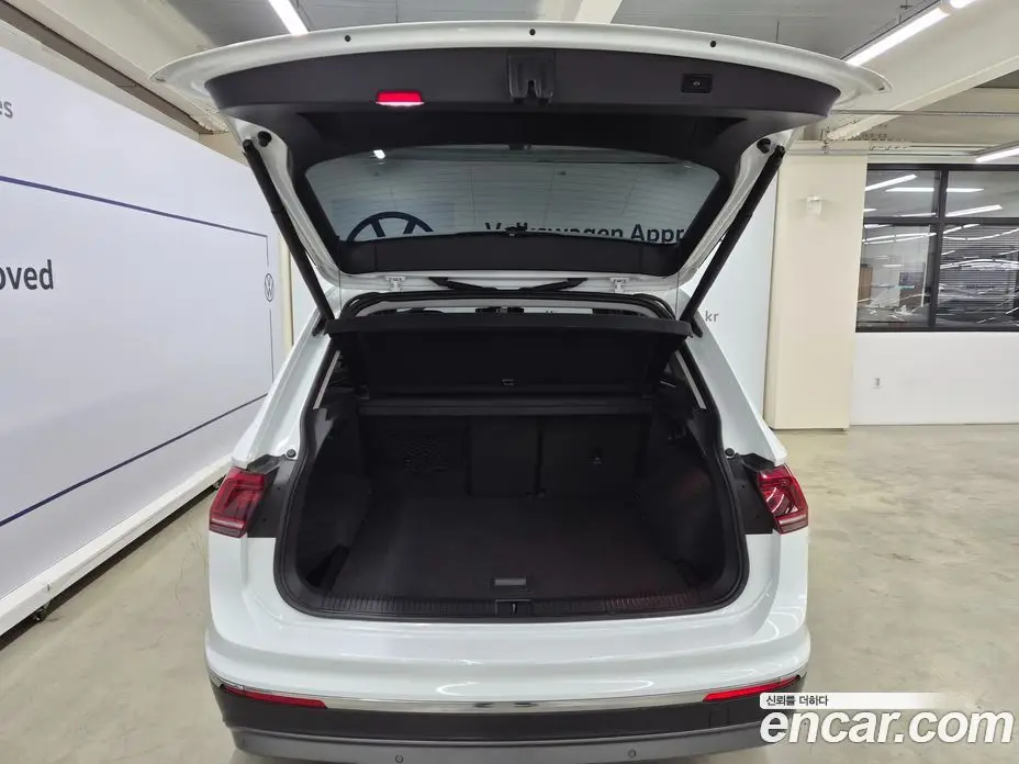 Volkswagen Tiguan 2020 2.0 автомат (гидро), фото 14 Volkswagen Tiguan 2020 2.0 автомат (гидро), фото 14