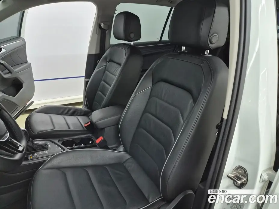 Volkswagen Tiguan 2020 2.0 автомат (гидро), фото 20 Volkswagen Tiguan 2020 2.0 автомат (гидро), фото 20