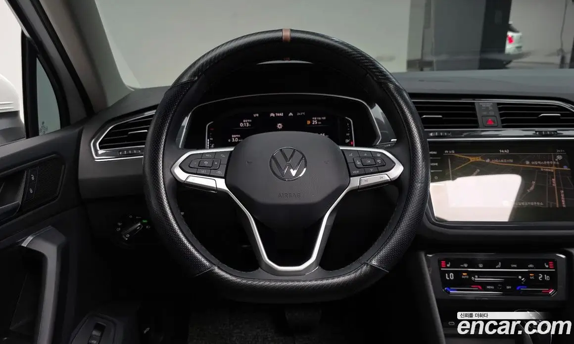 Volkswagen Tiguan 2022 2.0 автомат (гидро), фото 12 Volkswagen Tiguan 2022 2.0 автомат (гидро), фото 12