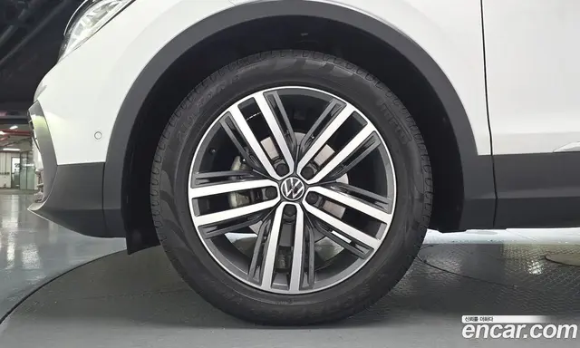 Volkswagen Tiguan 2022 2.0 автомат (гидро), миниатюра 5 Volkswagen Tiguan 2022 2.0 автомат (гидро), миниатюра 5