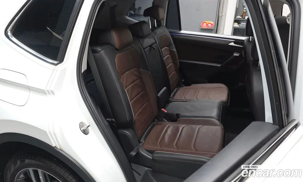Volkswagen Tiguan 2023 2.0 автомат (гидро), фото 10
