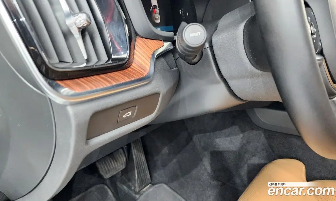 Volvo S60 2023 2.0 автомат (гидро), фото 27 Volvo S60 2023 2.0 автомат (гидро), фото 27