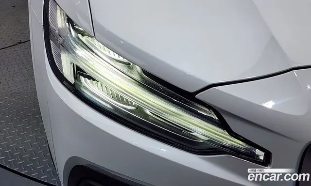 Volvo S60 2023 2.0 автомат (гидро), миниатюра 8 Volvo S60 2023 2.0 автомат (гидро), миниатюра 8