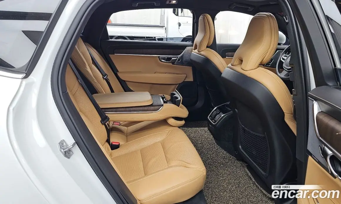 Volvo S90 2021 2.0 автомат (гидро), фото 18 Volvo S90 2021 2.0 автомат (гидро), фото 18