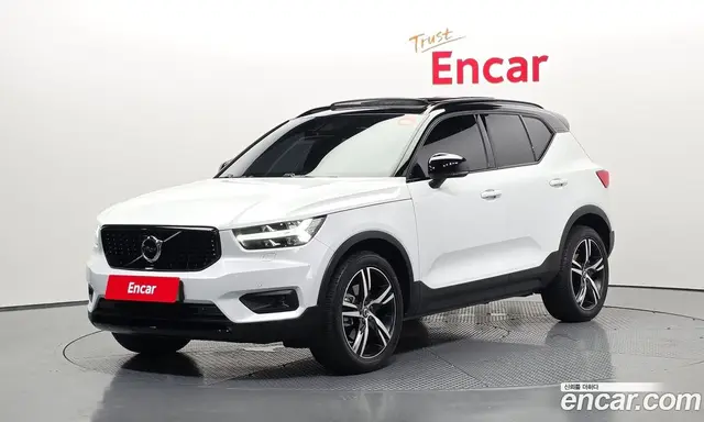 Volvo XC40 2020 2.0 автомат (гидро), миниатюра 1 Volvo XC40 2020 2.0 автомат (гидро), миниатюра 1