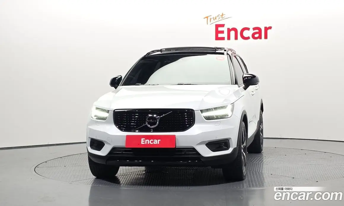 Volvo XC40 2020 2.0 автомат (гидро), фото 3 Volvo XC40 2020 2.0 автомат (гидро), фото 3