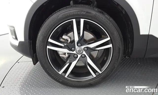 Volvo XC40 2020 2.0 автомат (гидро), миниатюра 5 Volvo XC40 2020 2.0 автомат (гидро), миниатюра 5
