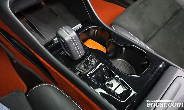 Volvo XC40 2020 2.0 автомат (гидро), миниатюра 9 Volvo XC40 2020 2.0 автомат (гидро), миниатюра 9