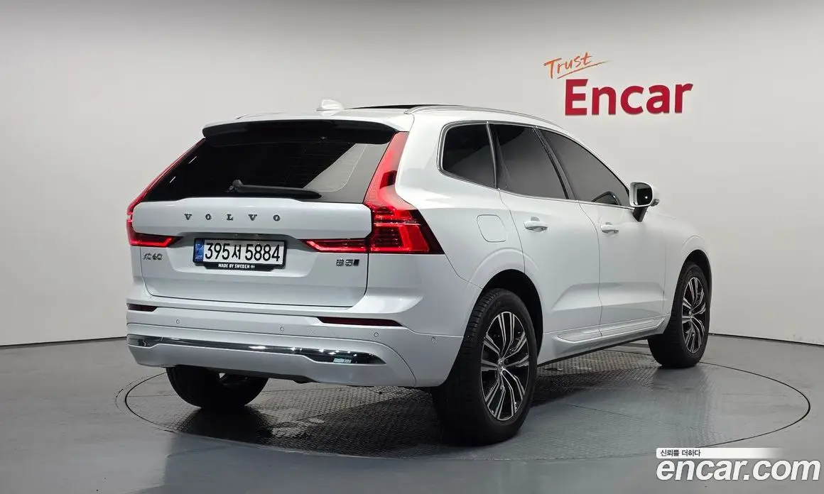 Volvo XC60 2022 2.0 автомат (гидро), фото 2 Volvo XC60 2022 2.0 автомат (гидро), фото 2