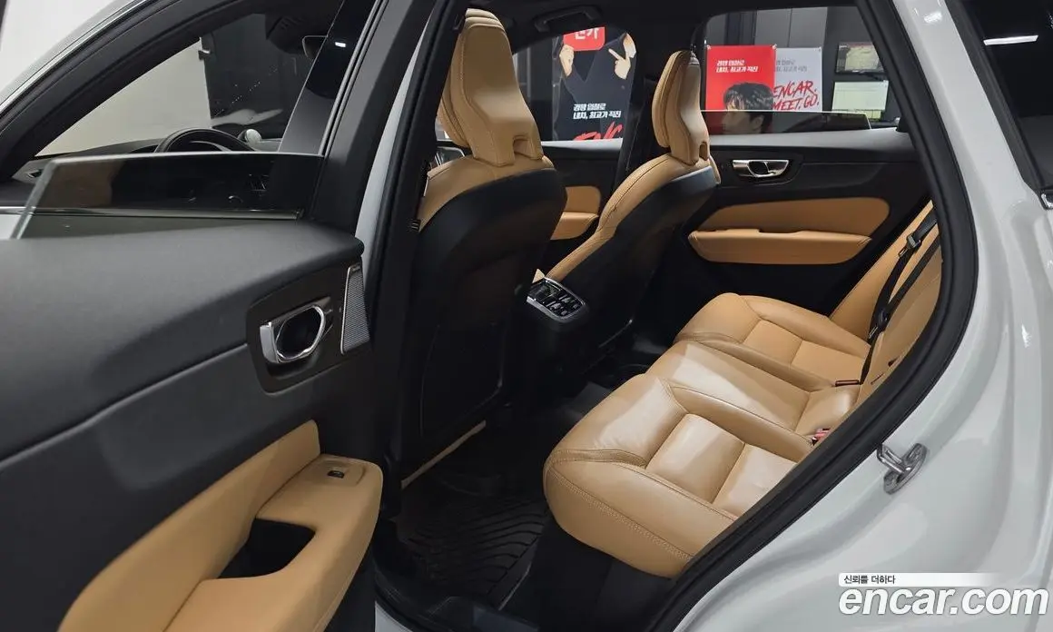 Volvo XC60 2022 2.0 автомат (гидро), фото 16 Volvo XC60 2022 2.0 автомат (гидро), фото 16