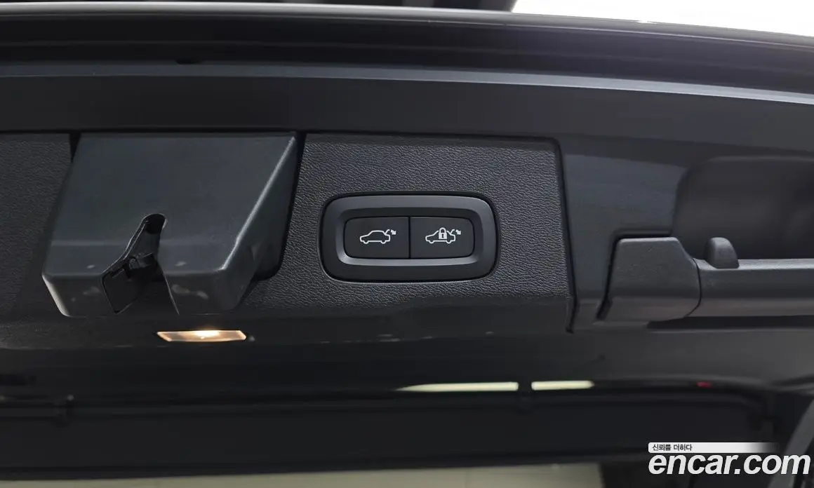 Volvo XC60 2022 2.0 автомат (гидро), фото 32 Volvo XC60 2022 2.0 автомат (гидро), фото 32