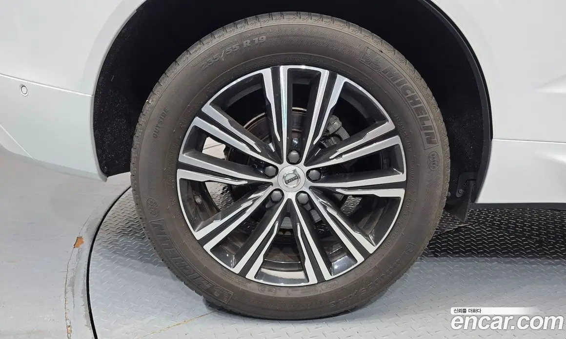 Volvo XC60 2022 2.0 автомат (гидро), фото 7 Volvo XC60 2022 2.0 автомат (гидро), фото 7