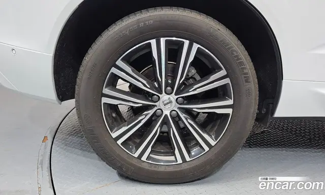 Volvo XC60 2022 2.0 автомат (гидро), миниатюра 7 Volvo XC60 2022 2.0 автомат (гидро), миниатюра 7