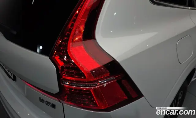 Volvo XC60 2022 2.0 автомат (гидро), миниатюра 9 Volvo XC60 2022 2.0 автомат (гидро), миниатюра 9