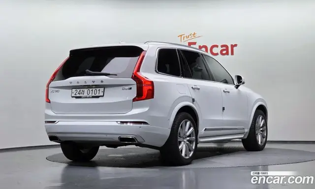 Volvo XC90 2016 2.0 автомат (гидро), миниатюра 2